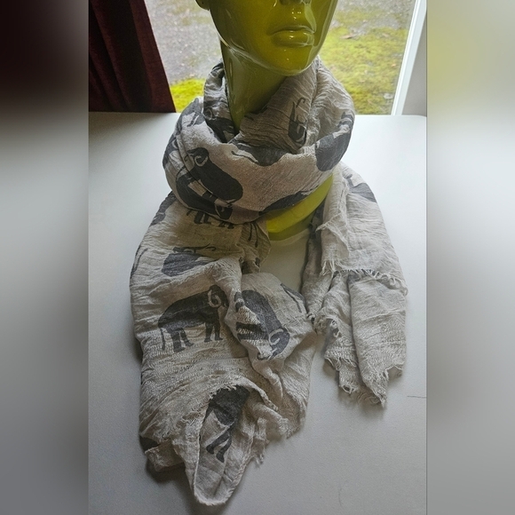 Sears Elephant Rectangular Big Scarf Raw Edges - Picture 1 of 3